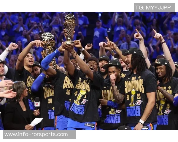 SGA揭幕战豪取35分5板5助成为历史第三位卫冕MVP的球员