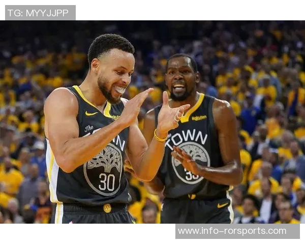 阿里纳斯揭示KD降薪真相为库里幸福牺牲了不少薪水 阿里纳斯揭示KD降薪真相为库里幸福牺牲了不少薪水