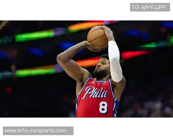 攻防兼备的保罗乔治半场表现出色贡献12分2板2助3断1帽